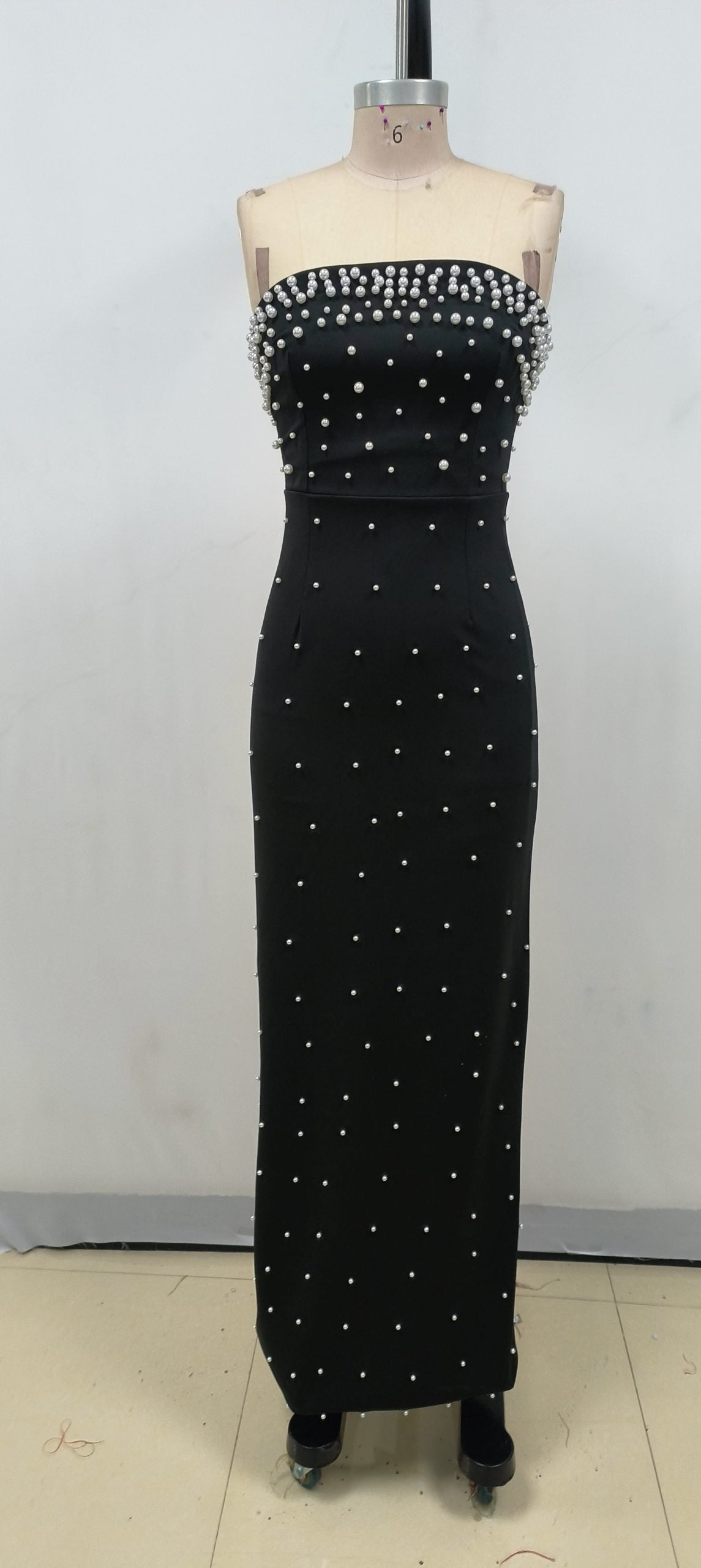 Black Strapless Rhinestone Gradient Evening Gown · Slim-Fit Elegant Long Dress